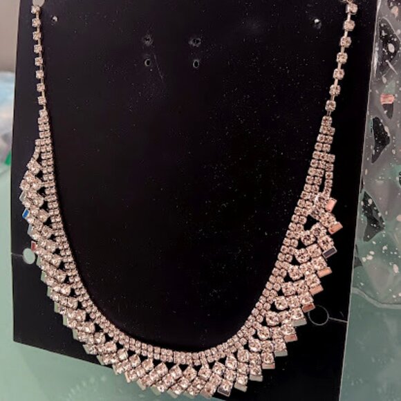 NOIR JEWELRY Glamorous Silver Round & Square Clear Crystal Statement Necklace - Picture 2 of 3